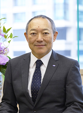 代表取締役会長兼社長 里見 多一