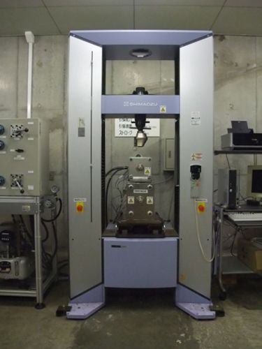 Universal testing machine